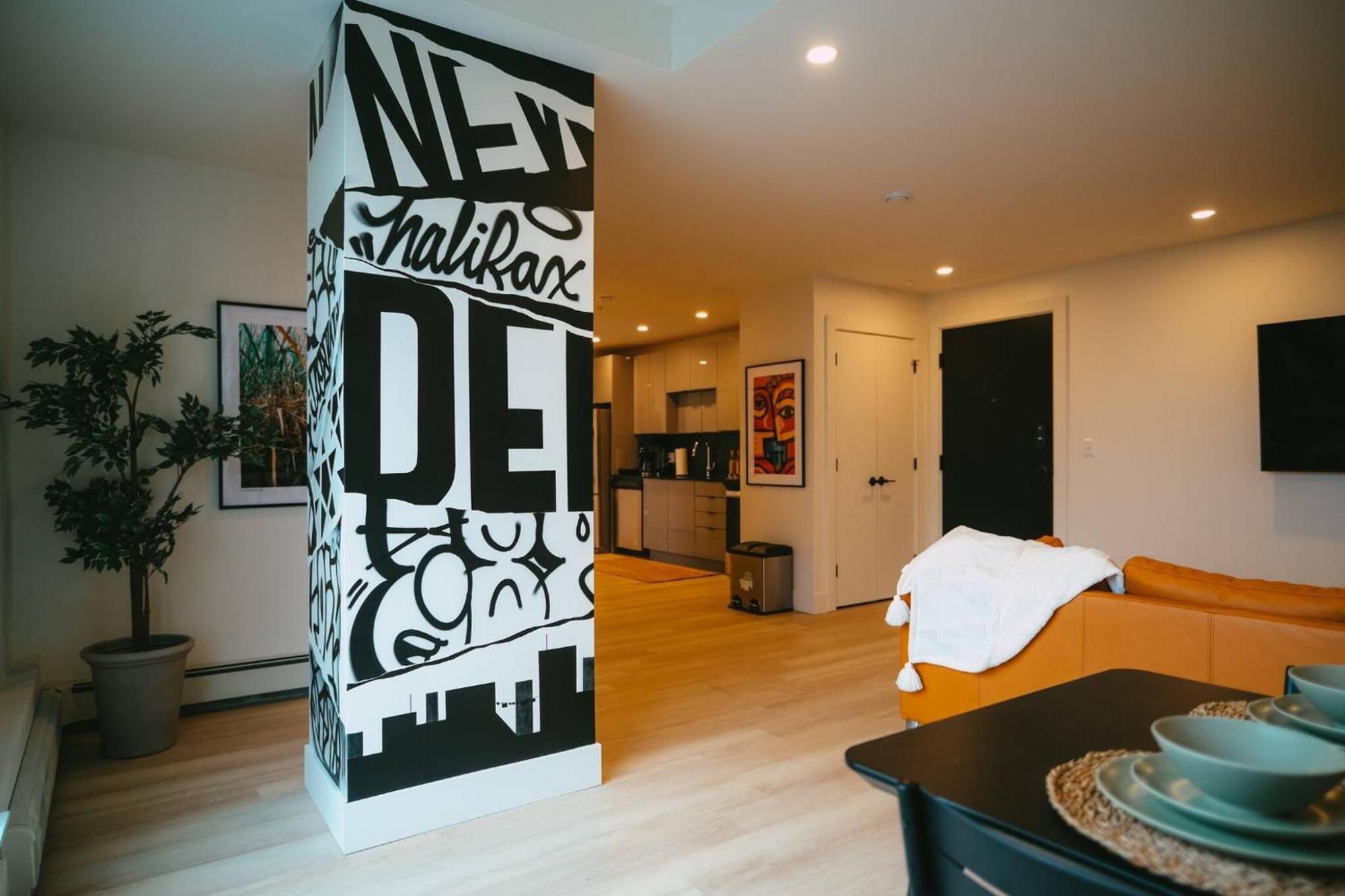 Chic Cozy Retreat - 2Br - Stunning North End Views Appartement Halifax Buitenkant foto